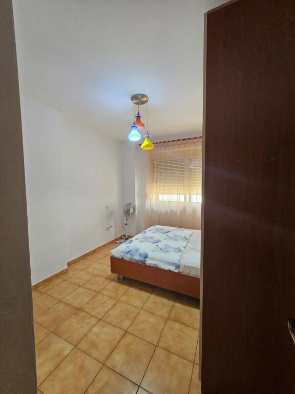 SHITET APARTAMENT NË PLAZH DURRES! VIJE E PARE, PAS HOTEL DYRRAH 1+1 | 80 m2 | KATI 4 ME ASHENSOR
