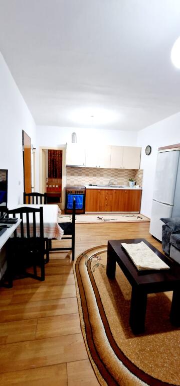 Apartament 2+1 për Qira – Rruga Bardhyl