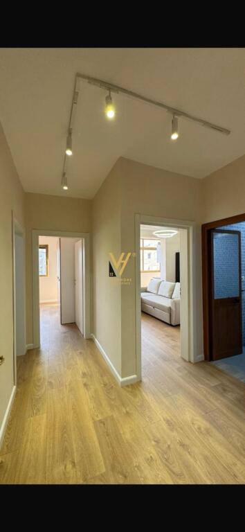 APARTAMENT 2+1 ME QERA TE 21 DHJETORI, PRANE MONDIALIT