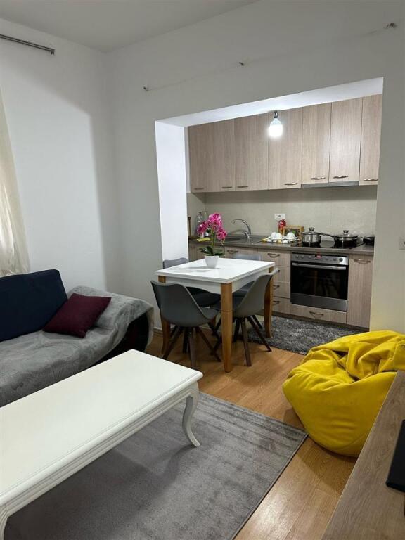 Apartament 3+1 me post parkimi në shitje në Brryli, Tiranë - 106 m²