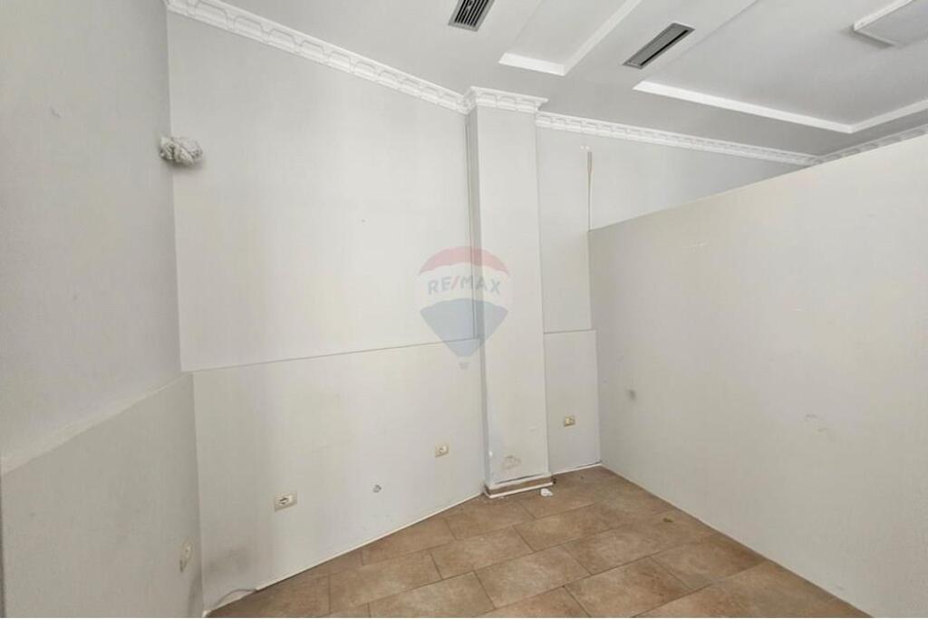 Space for rent at Air Albania!