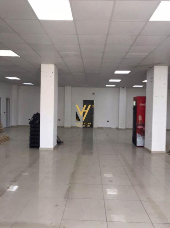 AMBIENT BIZNESI 220M2 ME QERA NE VAQARR