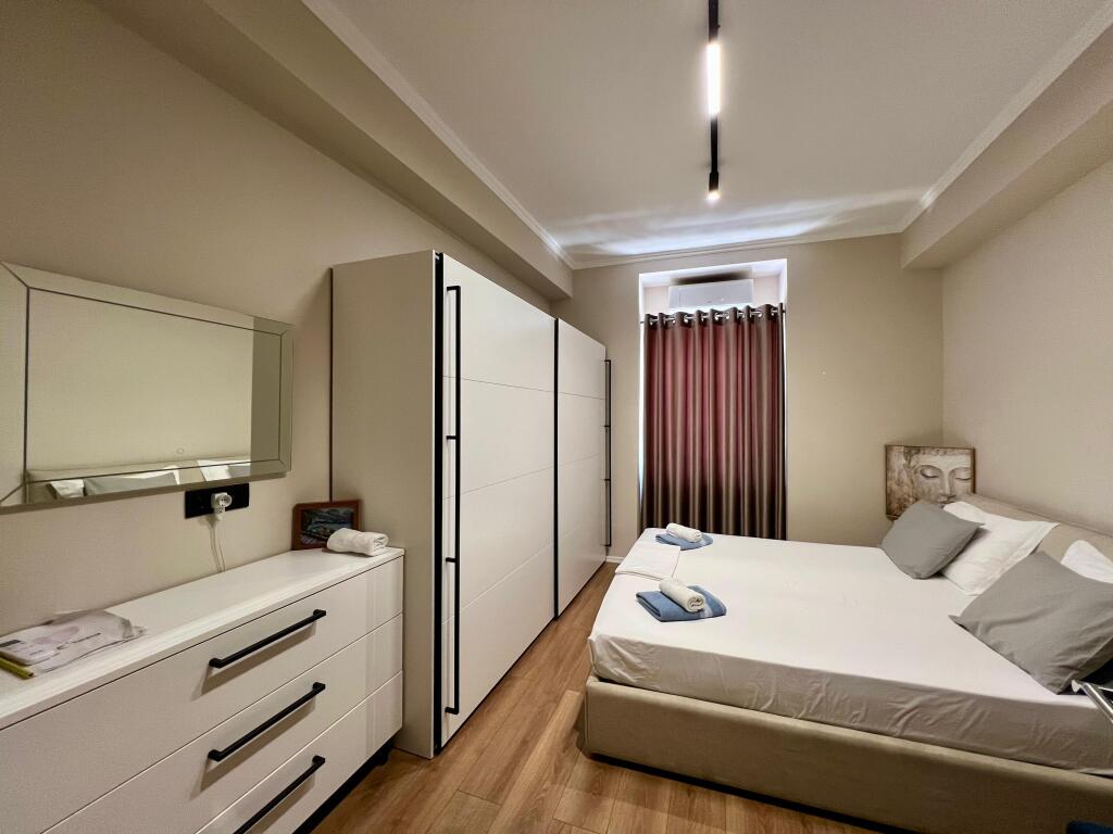 Qira Apartament 1+1+Ambient gatimi më vete "Shallvaret"- Tiranë.