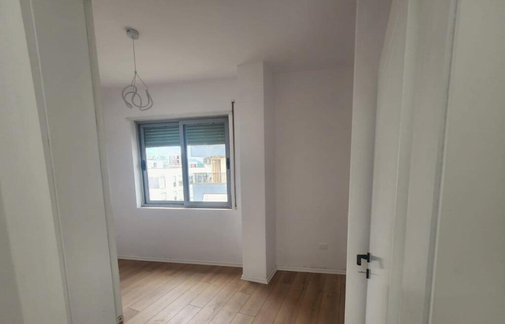 In the Paris Commune, a 2+1 apartment is for sale.
