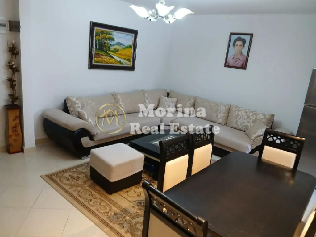 Qera, Hyrje Private 2+1, Allias