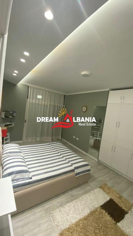 Apartamente 1+1 me qera ne Komune e Parisit, tek Kompleksi Kika ne Tirane (ID 4211629)