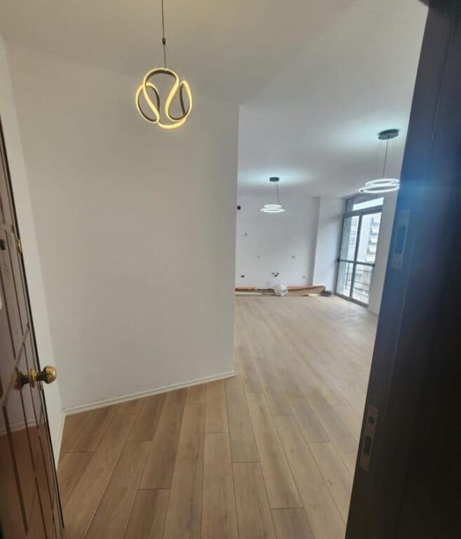 In the Paris Commune, a 2+1 apartment is for sale.