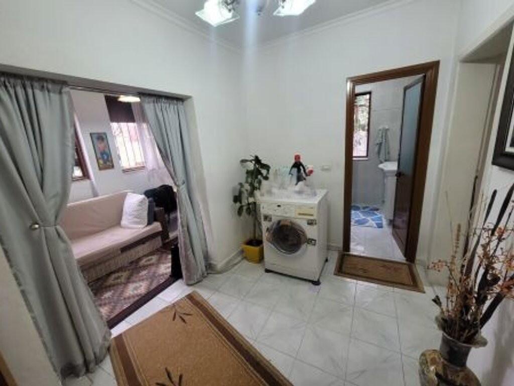 Shtepi private për shitje 1+1 afer Freskut Tiranë.