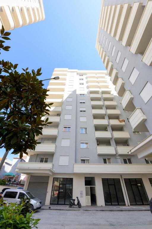 2+1 Apartment for Rent Near the School "Drita e Dijes", Vlorë