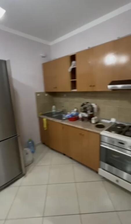 Apartament i mobiluar për qira