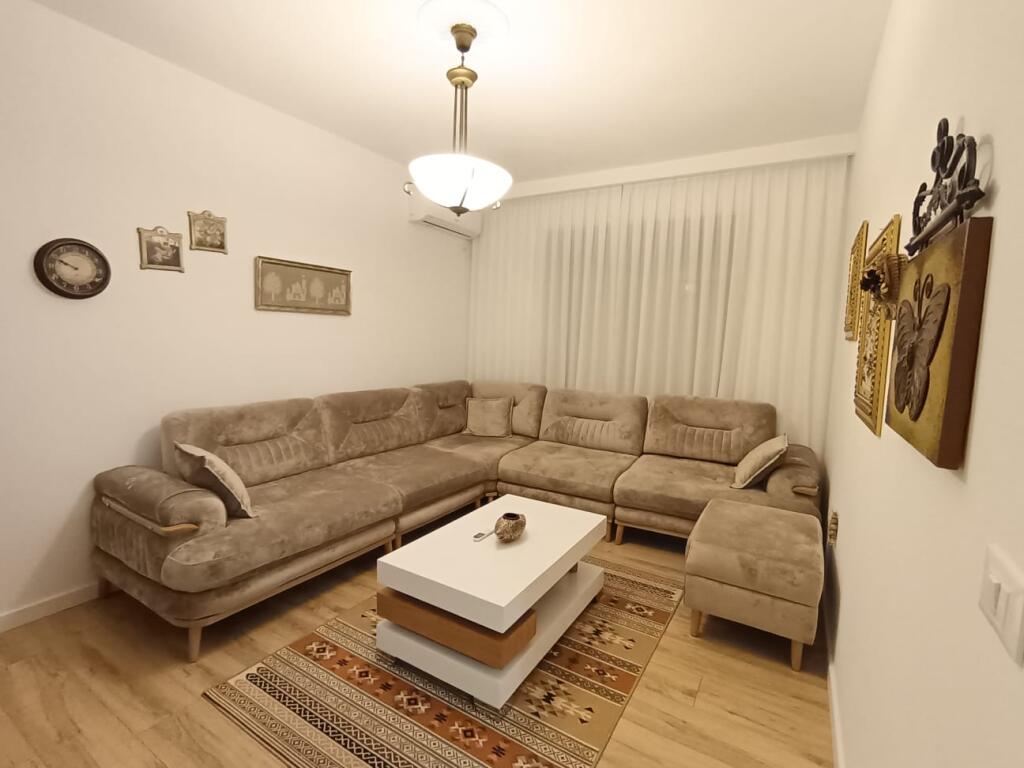 Apartment 3+1 for rent Rruga Karl Gega, Train Station near the old mill