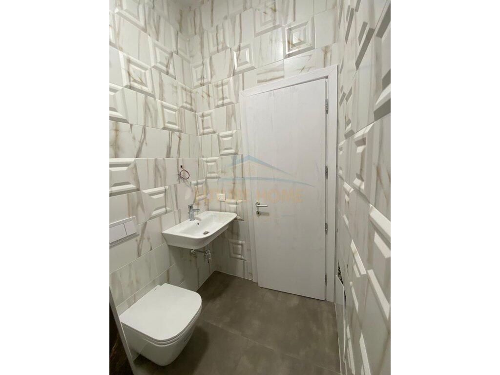 For sale apartment 2+1+2 Square 21 Kavajes street