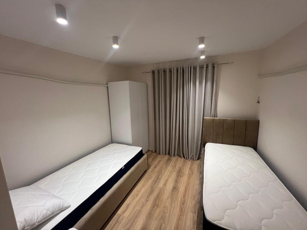 TIRANE QENDER 2+1 MODERN ME QIRA