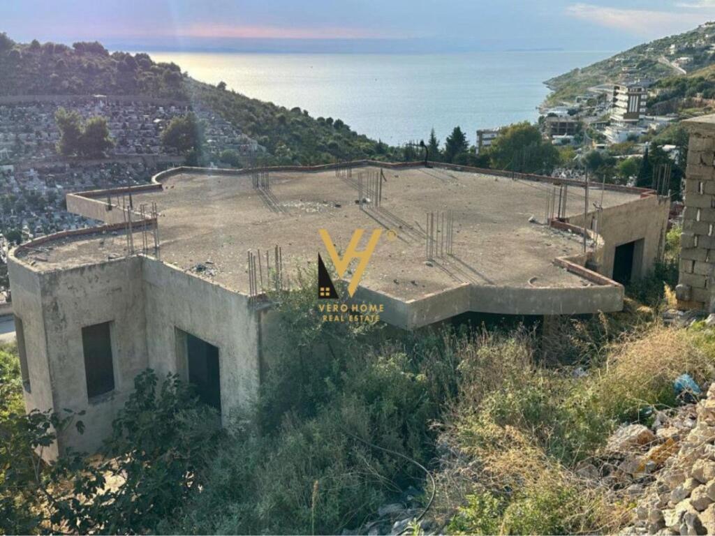 VENDITA CASA E TERRENO A SARANDA
