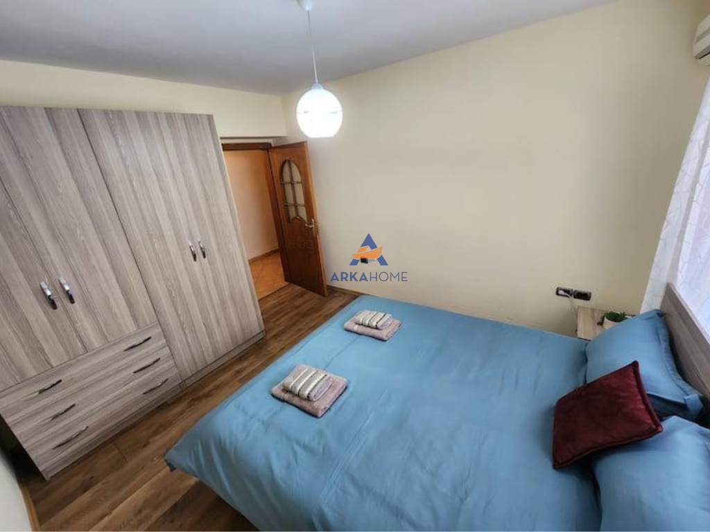 JEPET APARTAMENT ME QERA 1+1 TEK SELVIA.