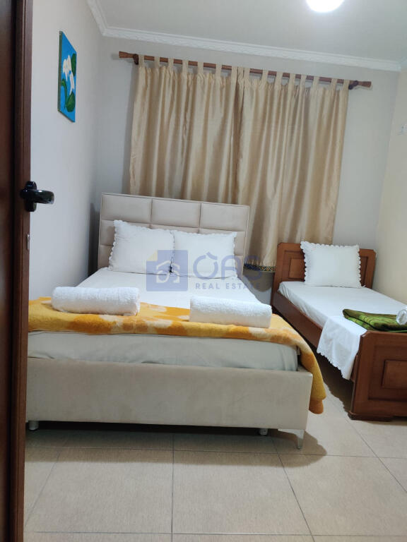 Apartament 2+1 për qira në Rrugën e Durrësit.