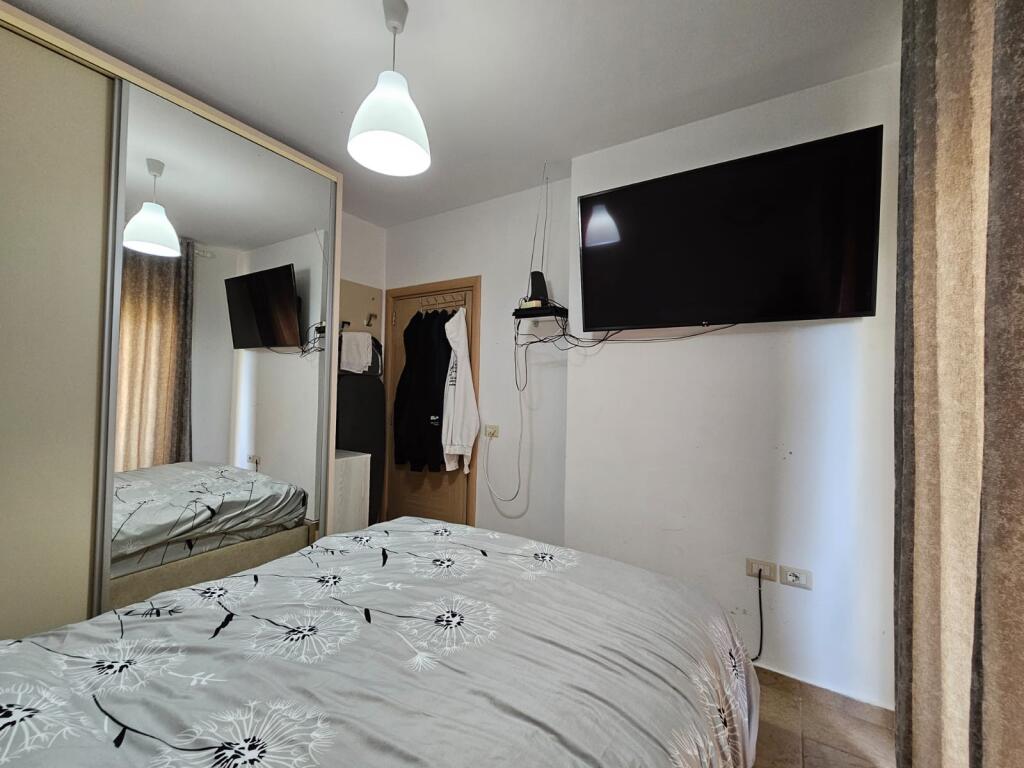 Jepet apartament 1+1 me qera tek rr Peti, Liqeni Thate.