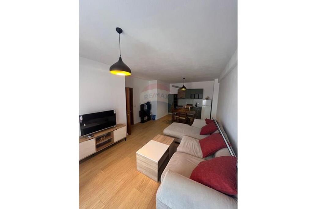 Apartament 1+1 për Qira tek "Ish shushica"