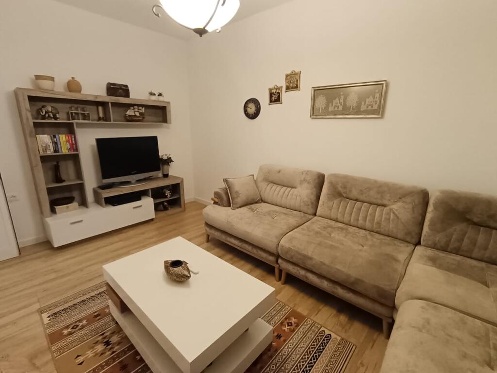 Apartment 3+1 for rent Rruga Karl Gega, Train Station near the old mill