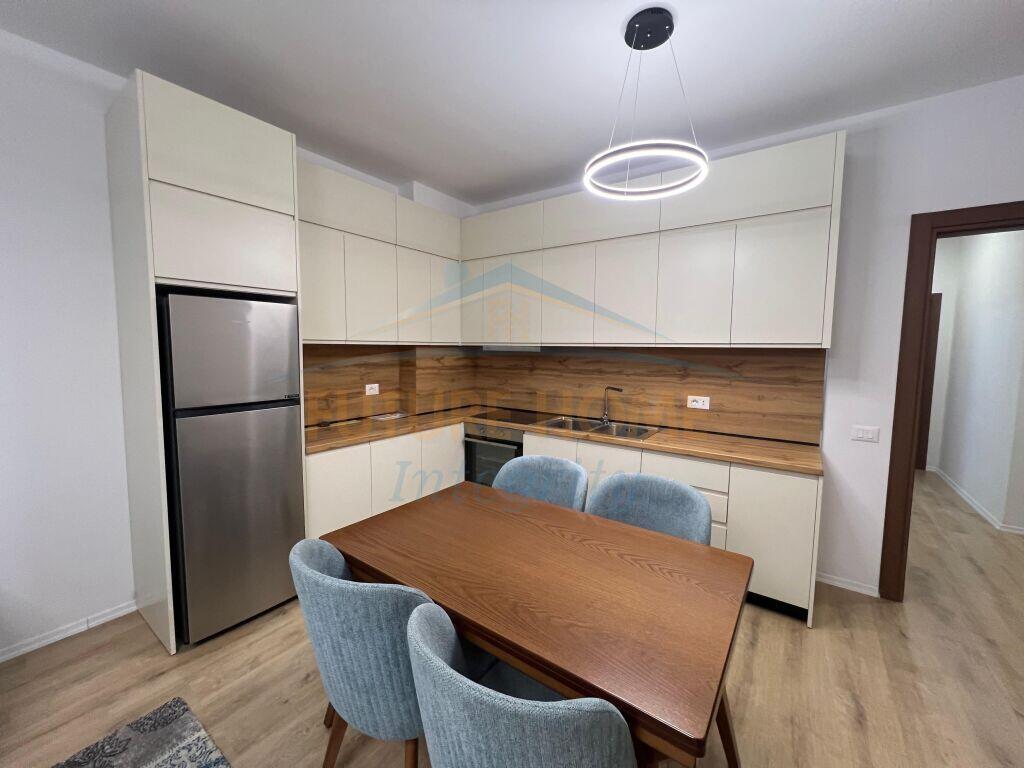Rent, Apartment 2+1+2, Dibra Street, Tirana.