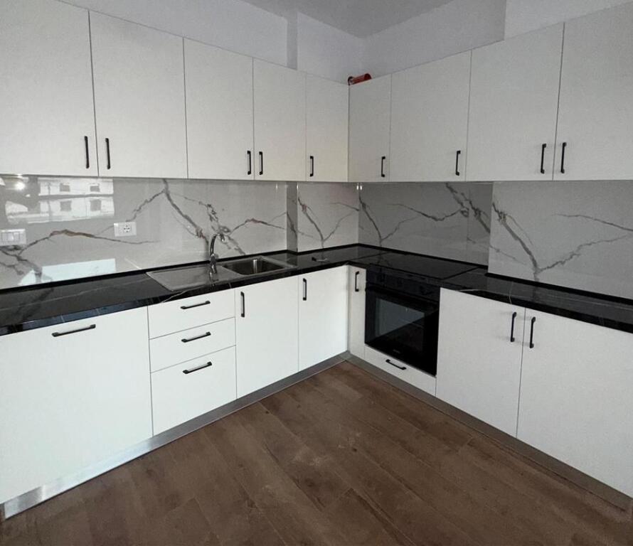 Apartament me qera 2+1 Kamez