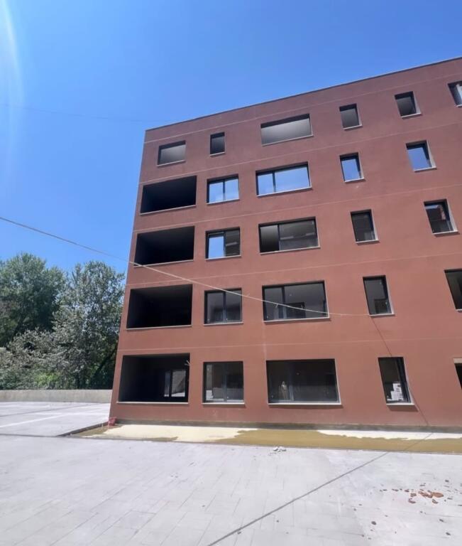 1200 euro/m² OKAZION RRUGA ELBASANIT, REZIDENCA XHELUKS Shesim appartamento 2+1+2