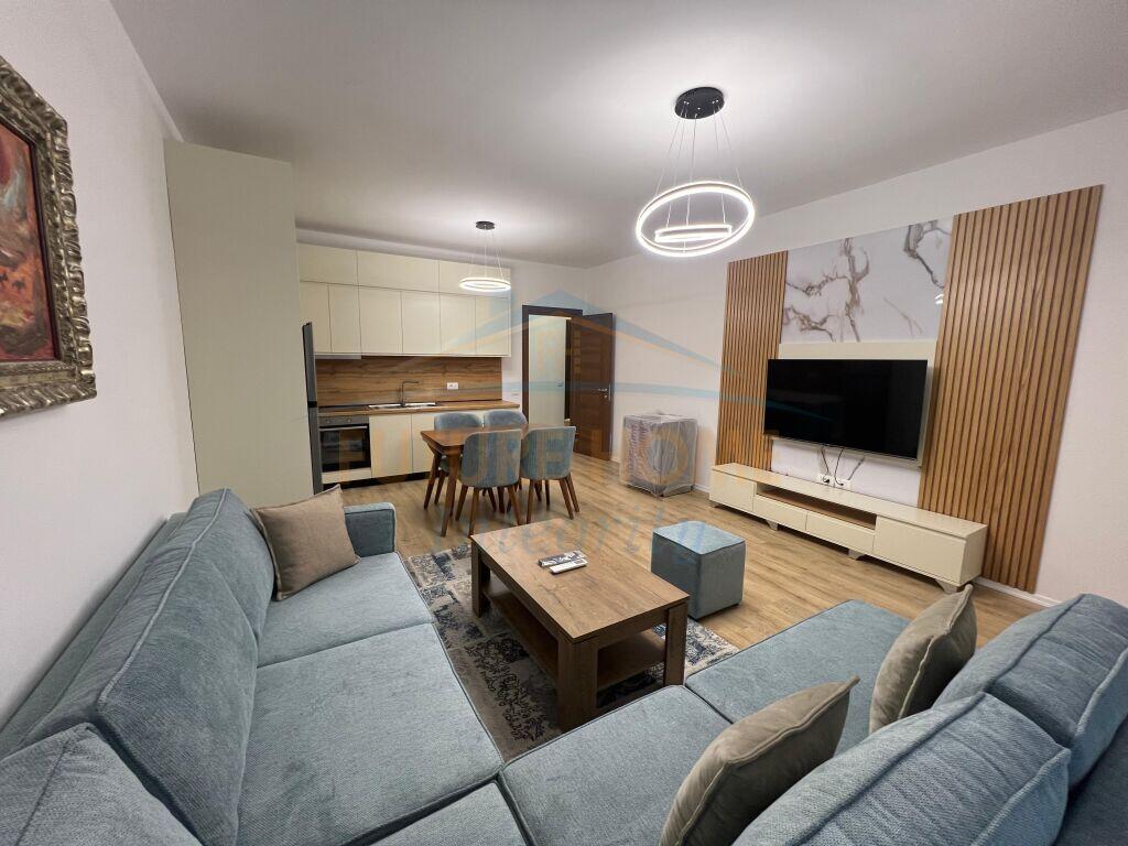 Rent, Apartment 2+1+2, Dibra Street, Tirana.