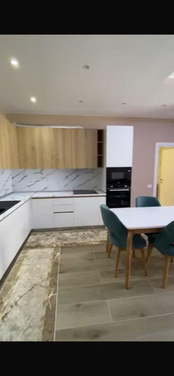 1+1 APARTMENT WITH PARKING SPACE FOR RENT IN KAMEZ