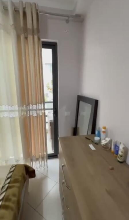 Apartament i mobiluar për qira