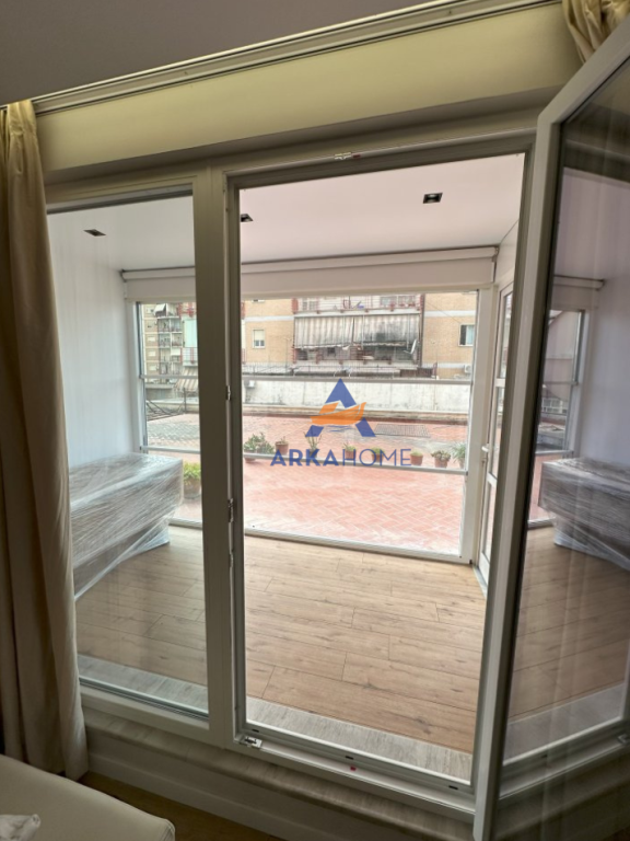APARTAMENT ME QERA 2+1+2+BALLKON+PARKING TEK VIZION PLUS.