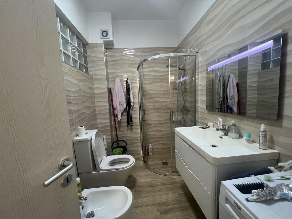 FOR SALE APARTMENT 2+1+ YARD COMPLEX LURA " GJIRI I LALZIT