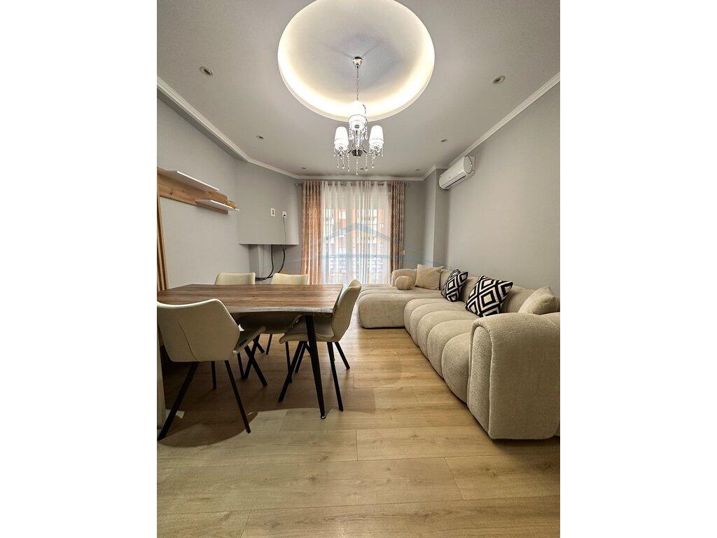 Qera, Apartament 2+1, Kompleksi Golden Park, Tiranë