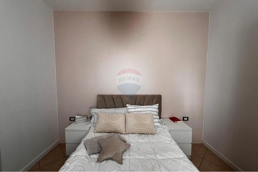 Apartament 3+1 me garazh ne shitje ne Qender!