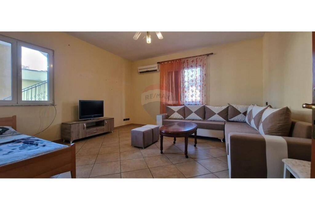 2+1 apartment for rent at 5 Maji