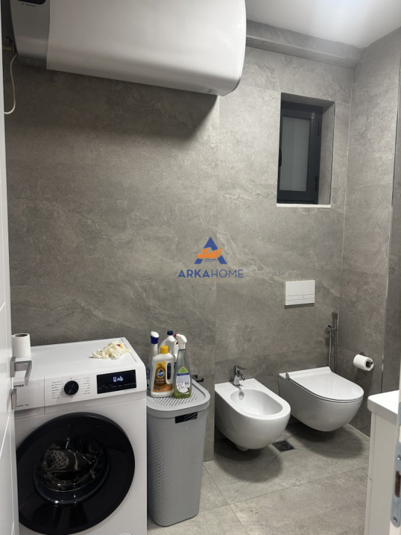 JEPET APARTAMENT ME QERA 2+1+BALLKON "RRUGA XHANFIZE KEKO"