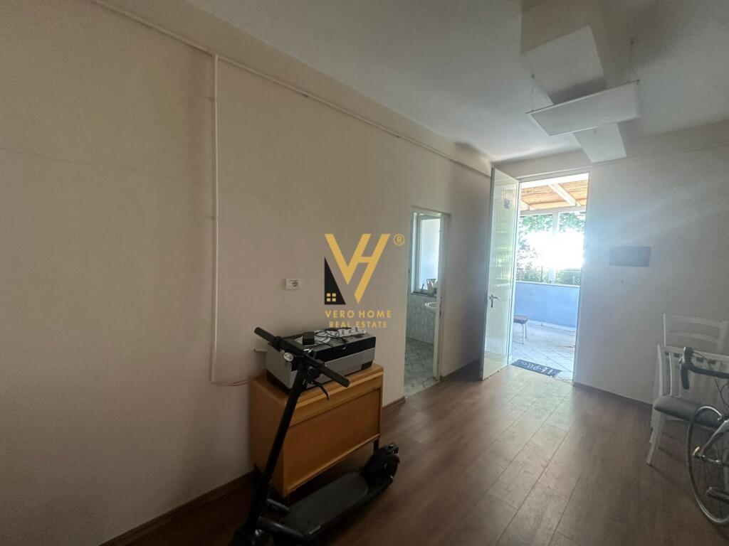 BUSINESS BUILDING OF 230M2 FOR RENT AFTER THE ECONOMIC FACULTY