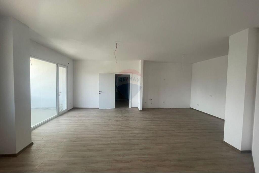 Ofrohet per shitje apartament i tipologjise 2+1 ne Paskuqan te White Palace.