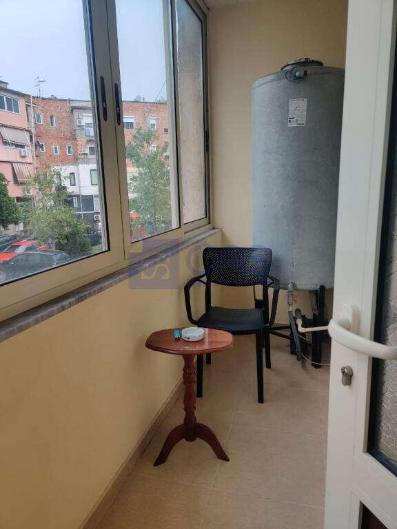 Apartament 2+1 për qira në Rrugën e Durrësit.
