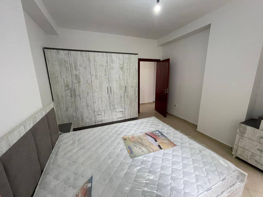 2+1, furnished, at 2 Palmat, price 530 euro