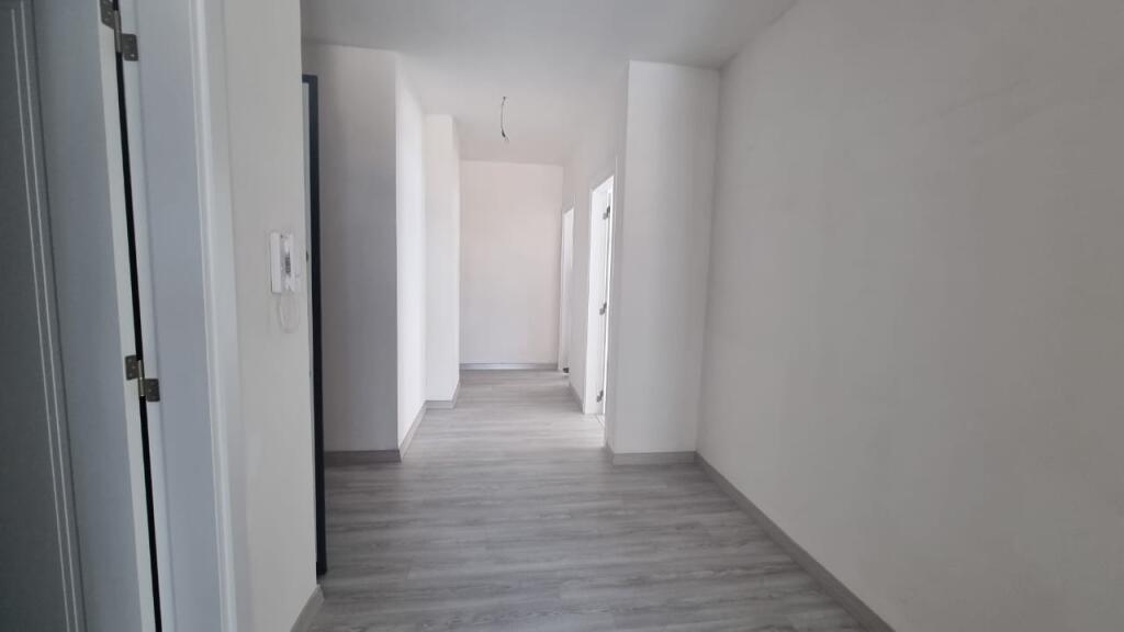 Shitet Apartament 3+1 i sapo perfunduar ne Bulevard te Ri