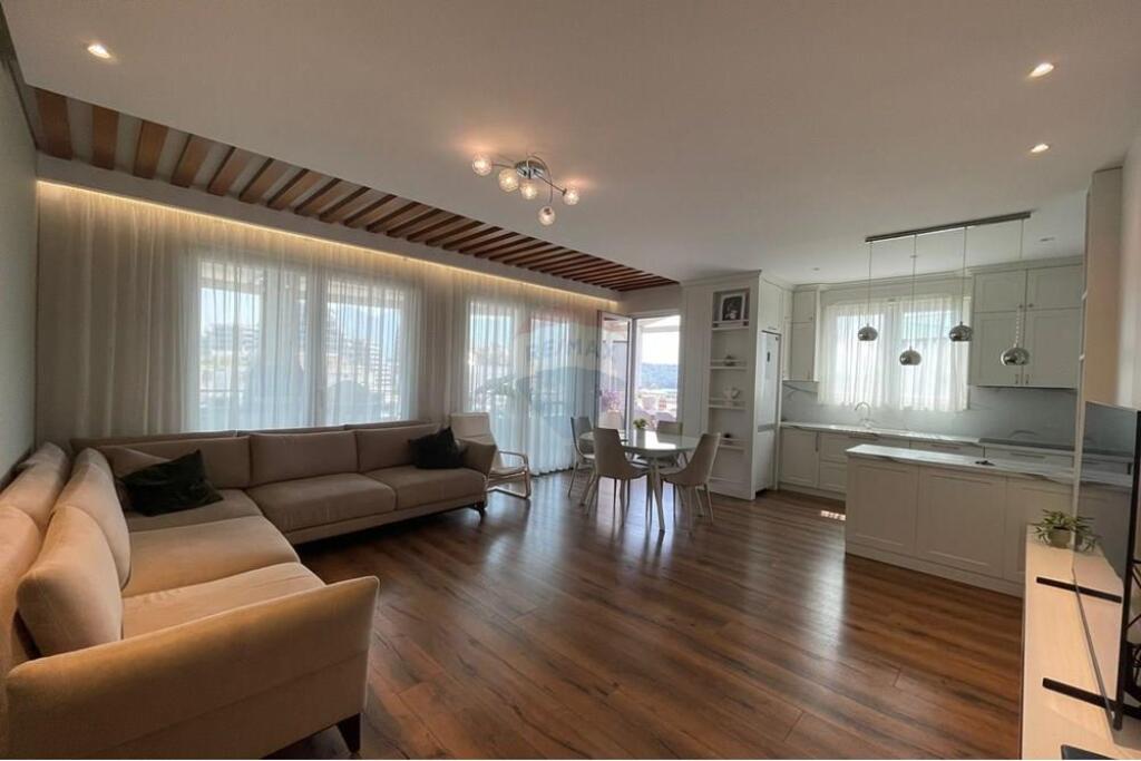 Apartament 2+1 me verande për qira tek K.Zoo!