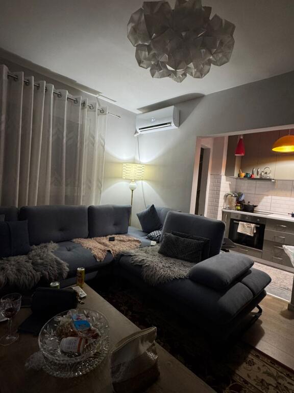 Jepet me qera Apartamenti 1+1, Varri i Bamit, Rruga Xhanfize Keko