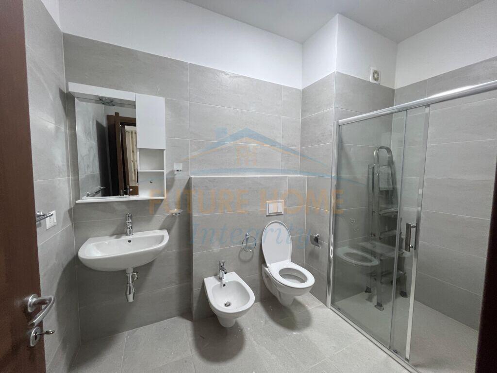 Rent, Apartment 2+1+2, Dibra Street, Tirana.