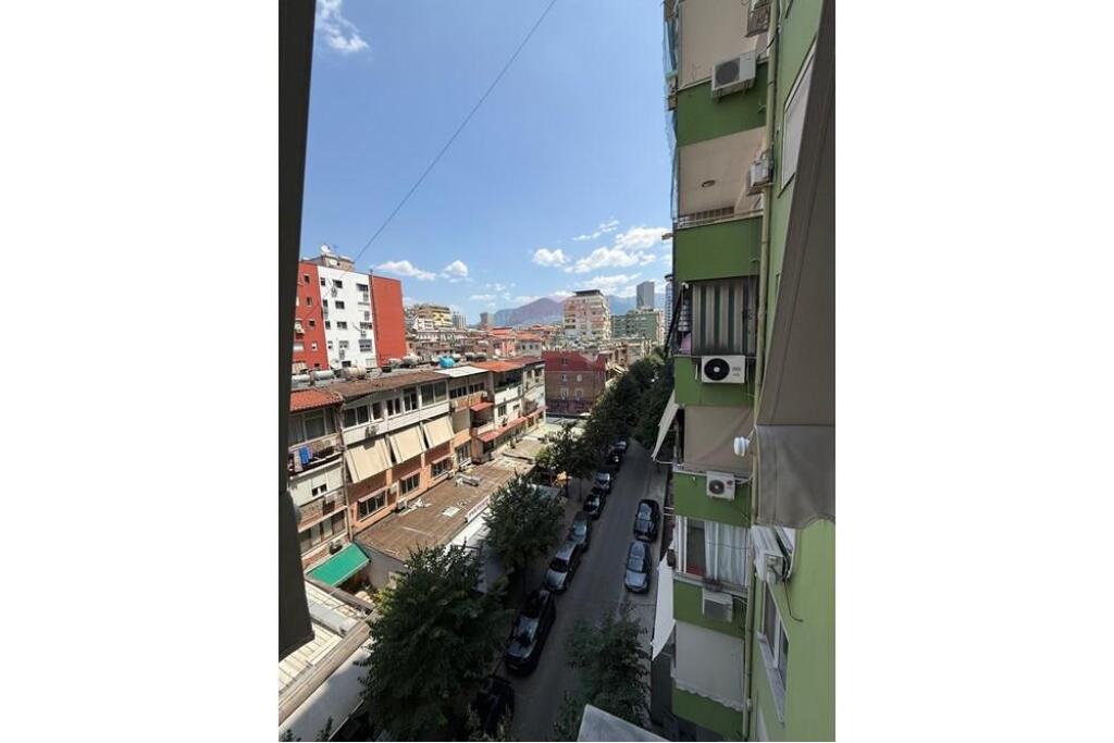 OFROHET APARTAMENT 2+1 PER QIRA NE BLLOK