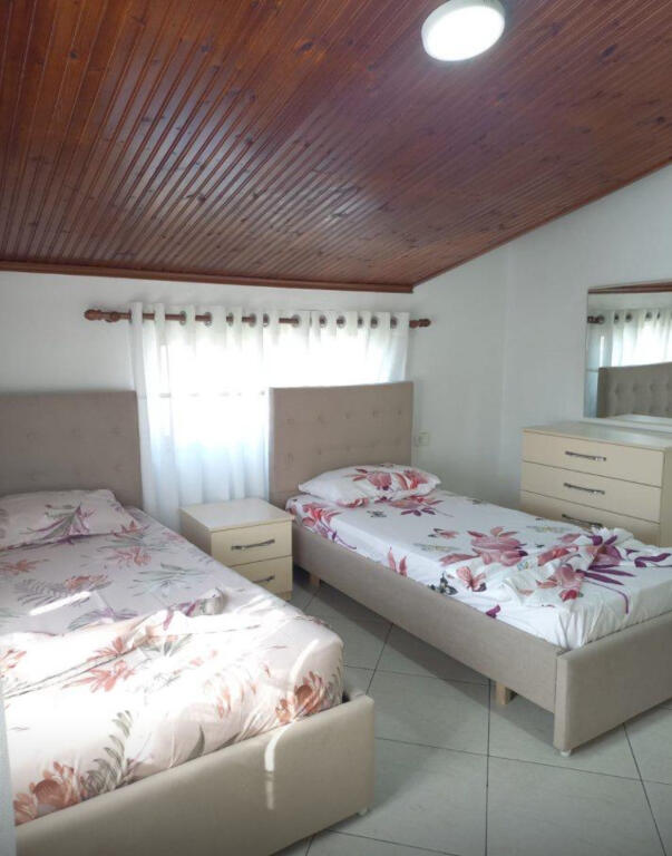 Laprakë, the 3rd floor of a villa is for rent!