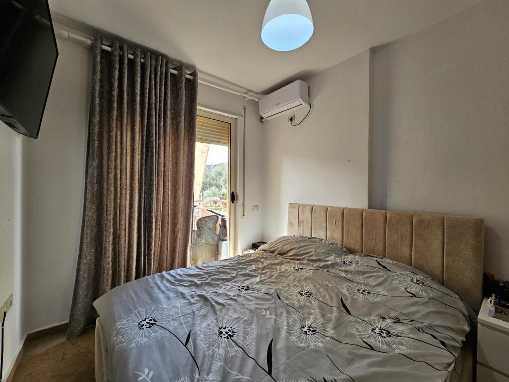 Jepet apartament 1+1 me qera tek rr Peti, Liqeni Thate.