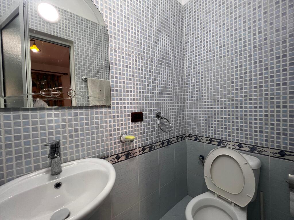Rent, Apartment 2+1+2 “Blloku” – Tirana.