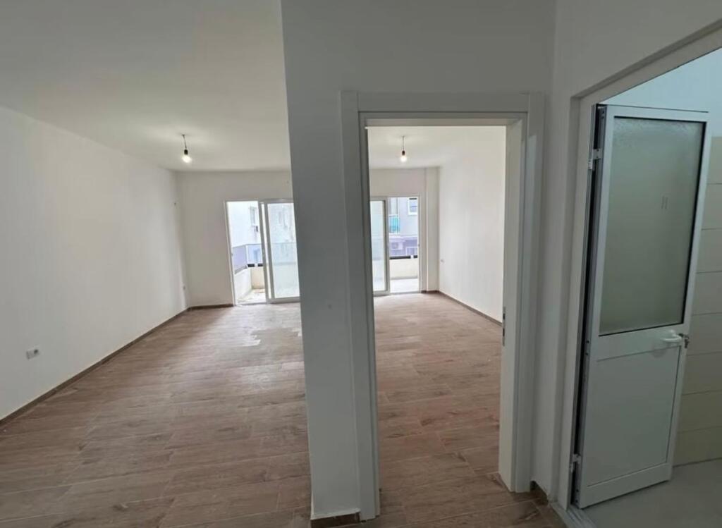 Shitet, Apartament 1+1