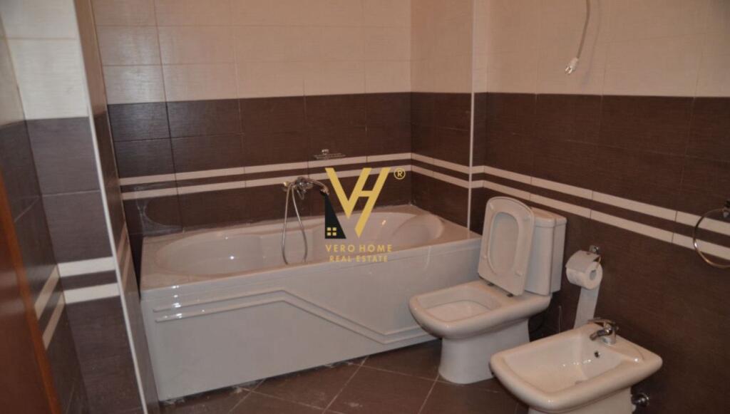 AFFITTASI 4+1+3 VICINO AL LAGO ASCIUTTO