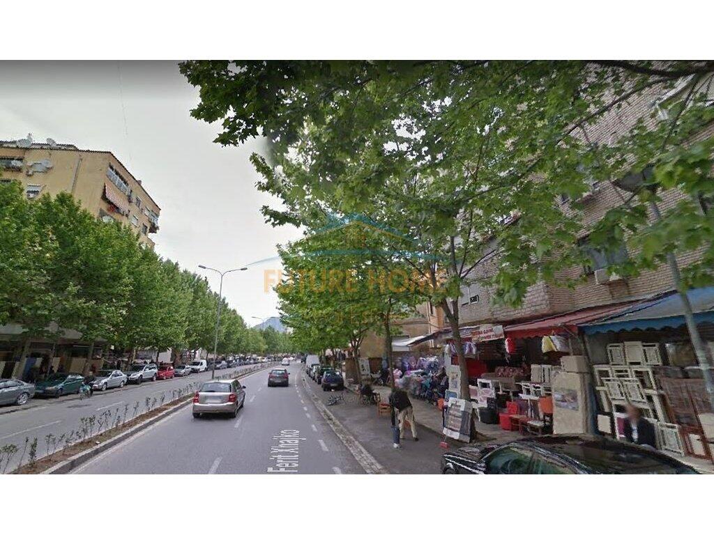 Shitet, Truall + ndertese, Medrese, Tirane.
